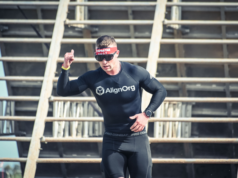 Luke Wilding participates in an April 2025 Spartan race.